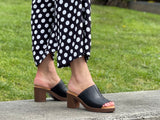 Via Nova Goanna available in 2 colours