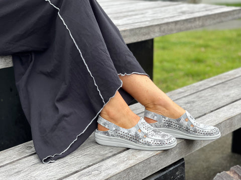 Aco Comfort Arty available in 2 colours