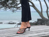 Carrano Faraz available in 2 colours