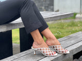 Carrano Faraz available in 2 colours