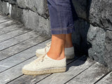 Viguera Vargo available in 2 colours