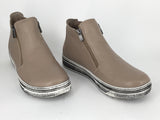 Via Nova Courtney available in 2 colours