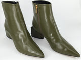 Carrano Betty available in 2 colours